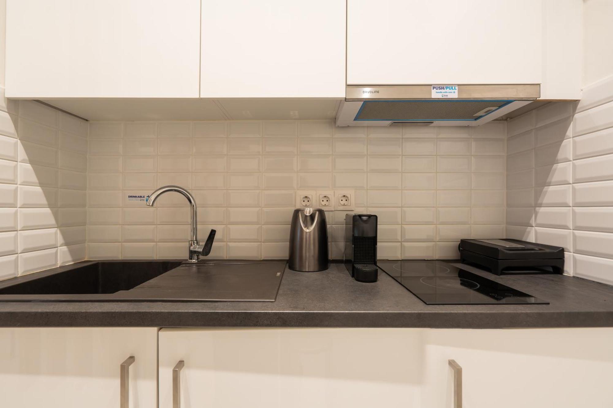 *kolonaki Chic* Minimalist In Athens